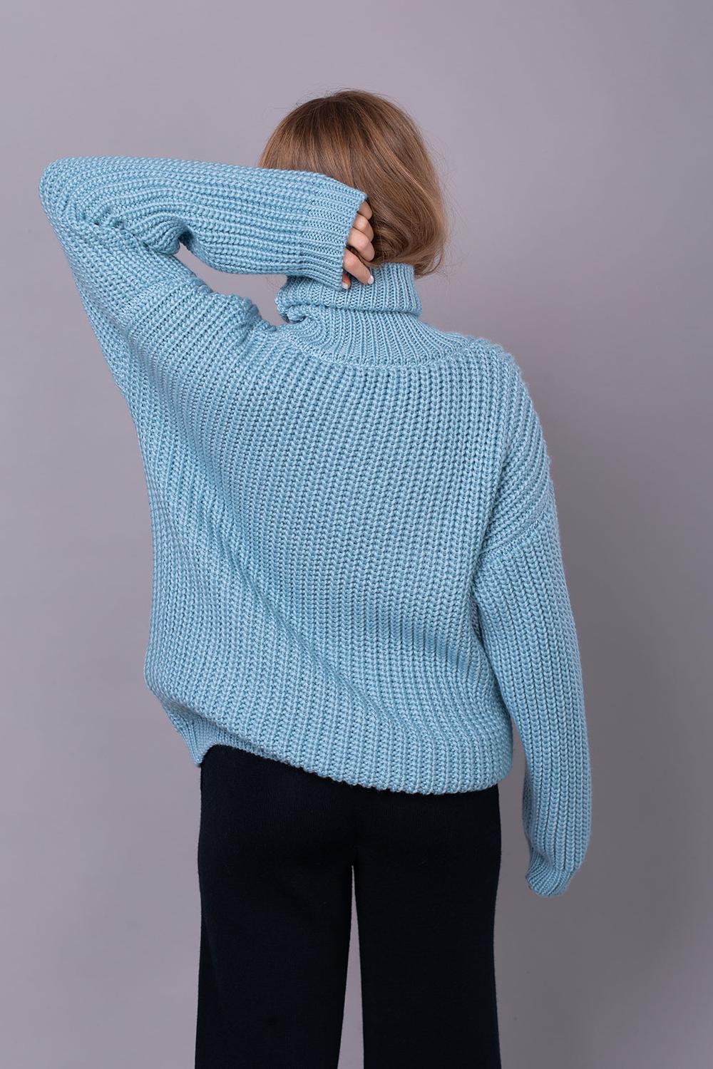 Светр об'ємної в'язки 0074