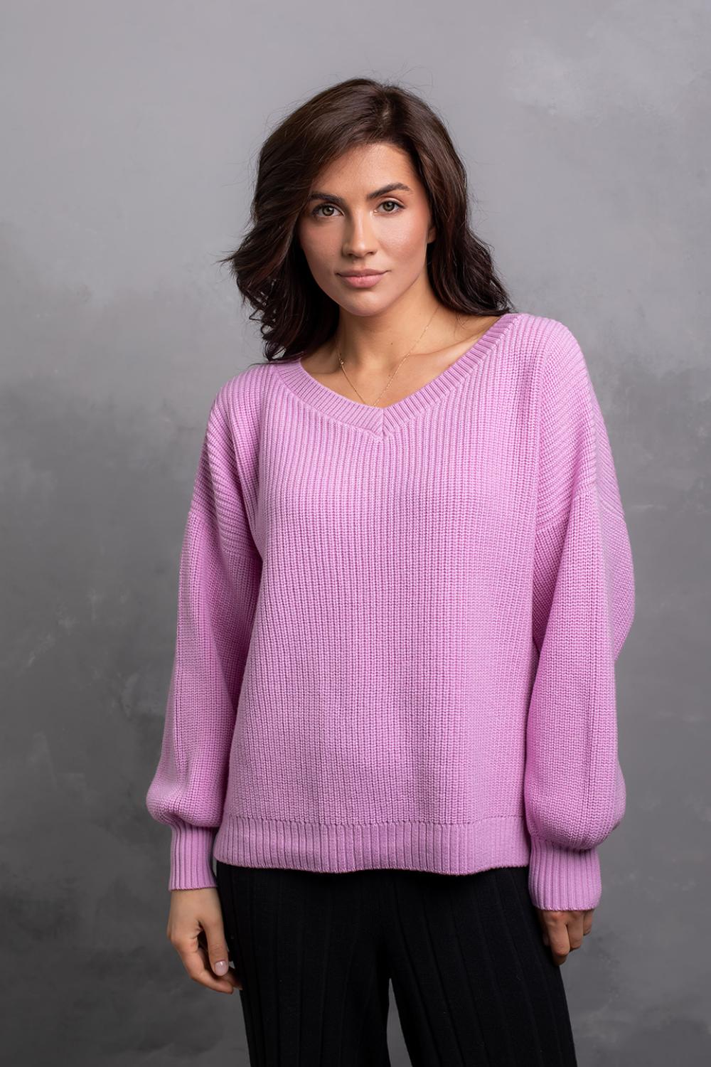 Светр з V-подібним вирізом горловини 1203