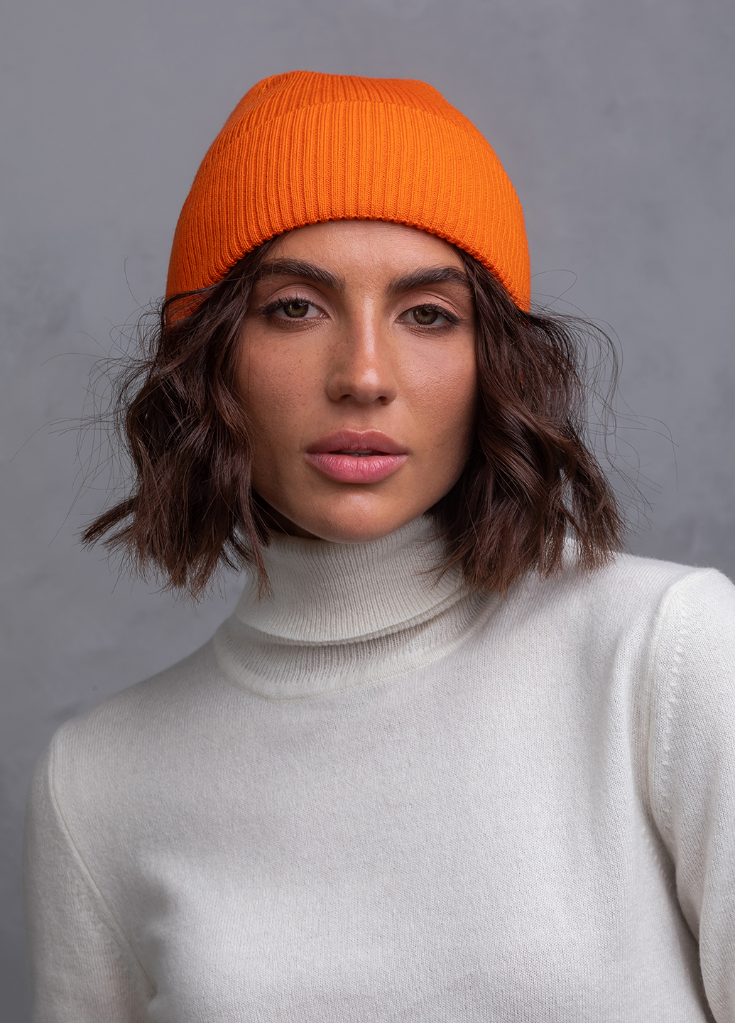 Шапка-біні з екстра мякої мериносової вовни 0050