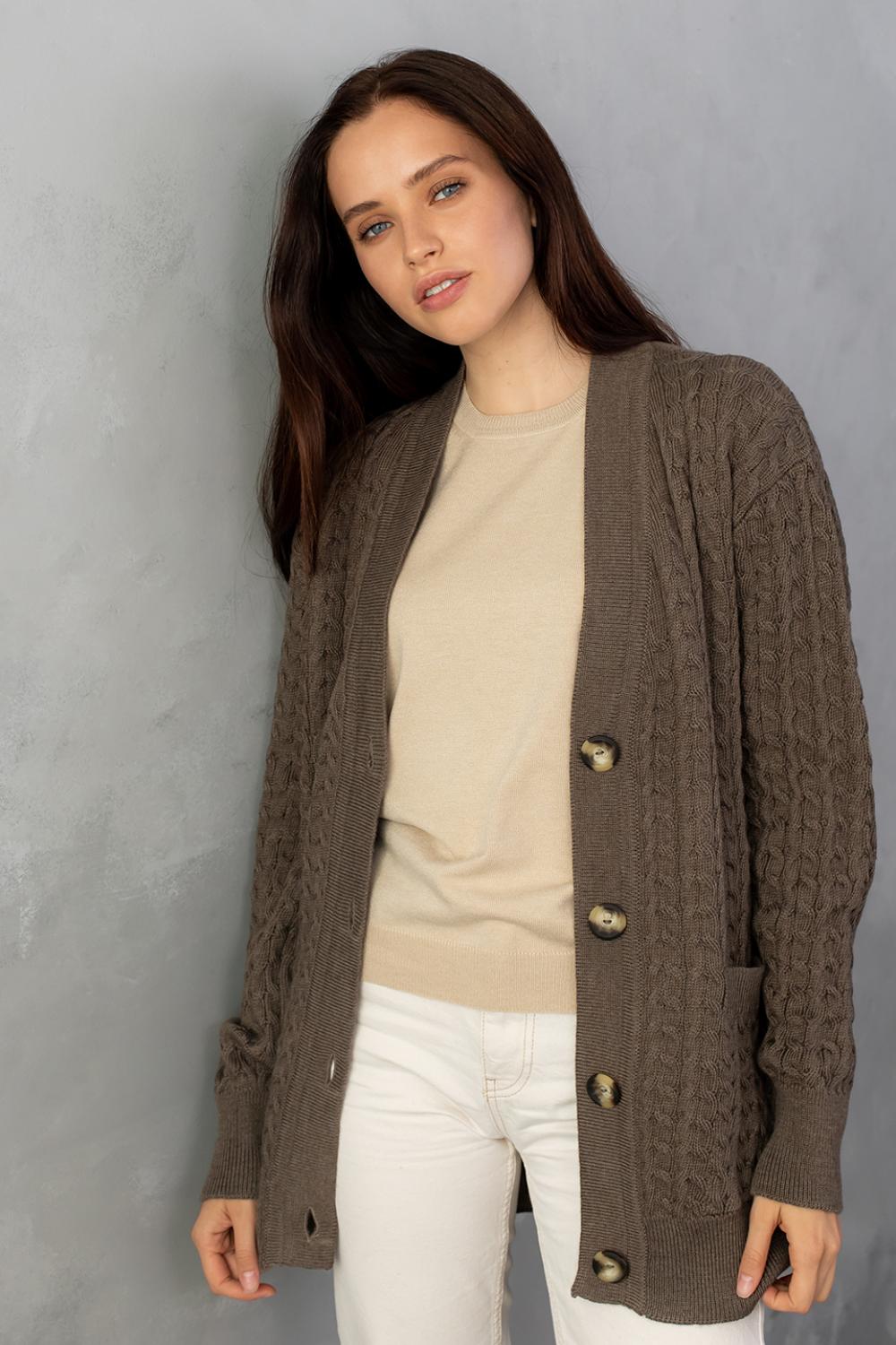 Кардиган в класичному стилі 0120