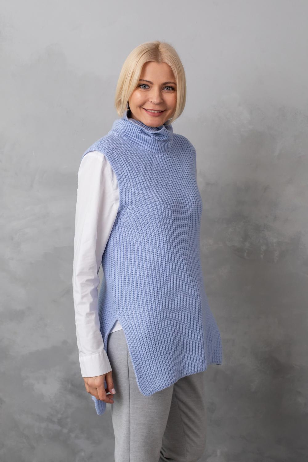 Жилет з високою горловиною 0109